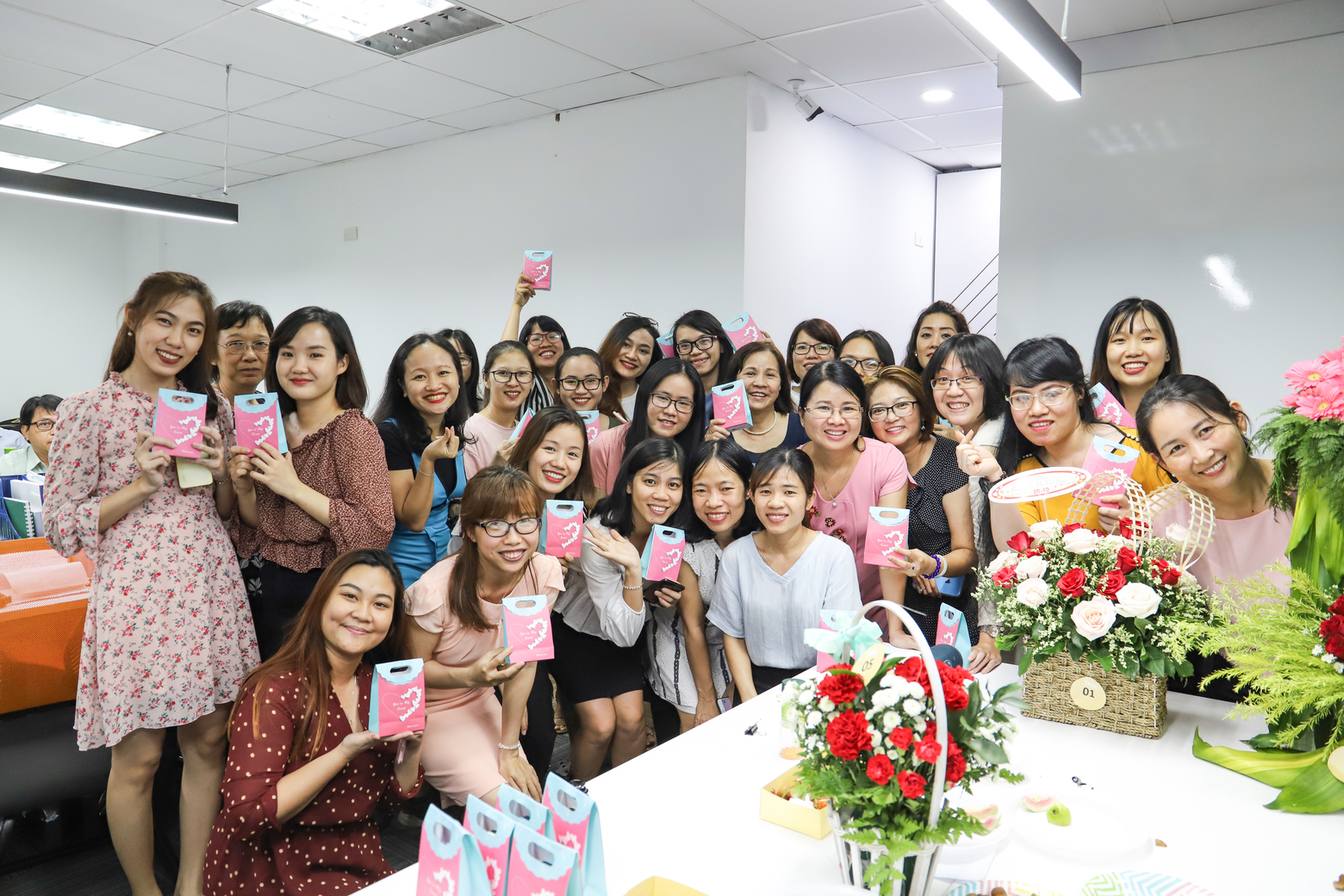 TWG CHÀO MỪNG NGÀY QUỐC TẾ PHỤ NỮ 20.10.2019