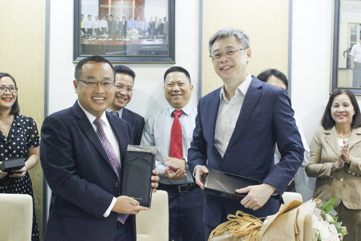 LỄ KÝ KẾT HỢP ĐỒNG GIỮA TẬP ĐOÀN THẾ GIỚI KỸ THUẬT VÀ ONCOCARE CANCER CENTER