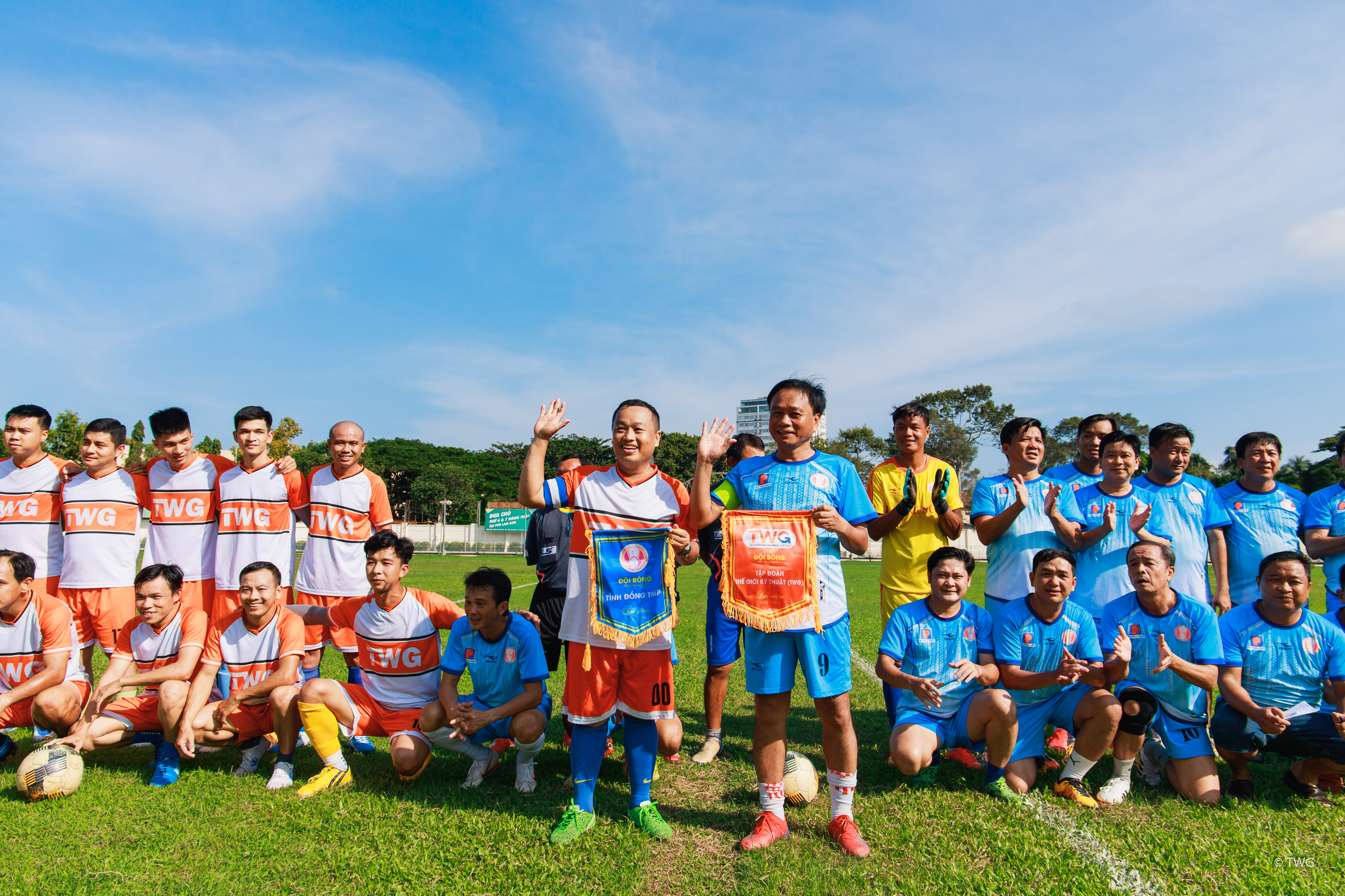 TRẬN ĐÁ BANH GIAO HỮU  GIỮA TẬP ĐOÀN TWG VÀ TỈNH ĐỒNG THÁP